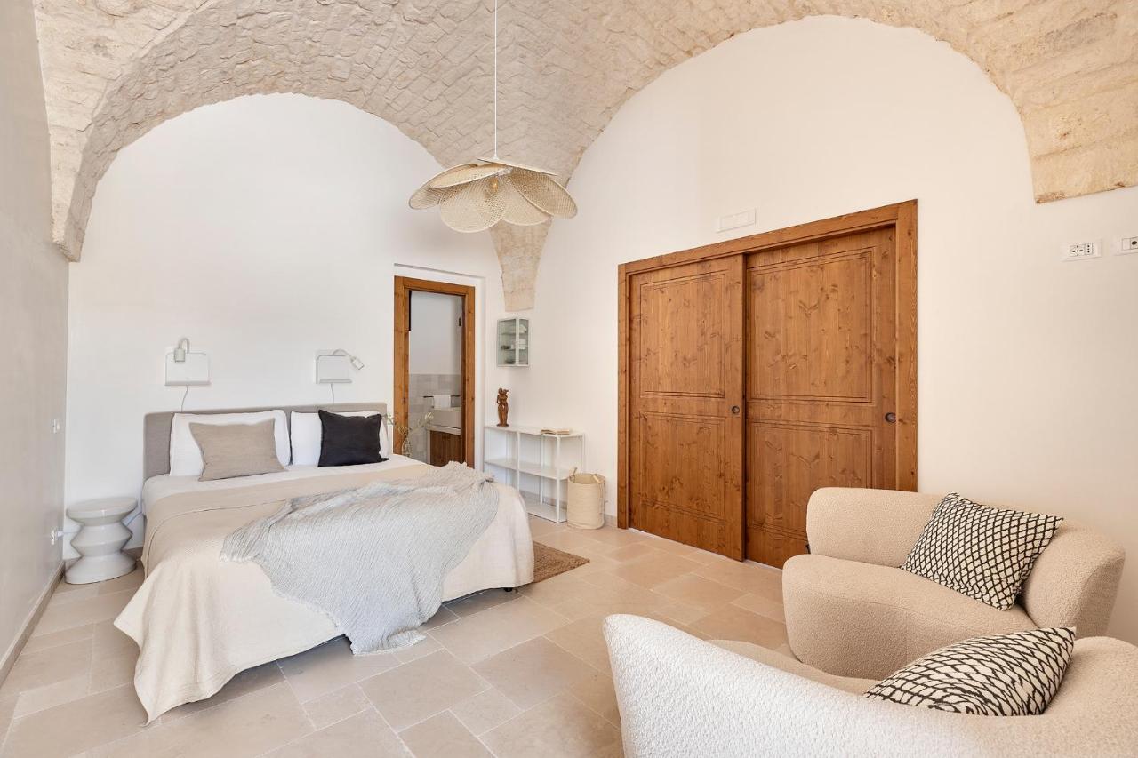Vilaa Isa Beautiful Villa And Trullo In Остуни Екстериор снимка