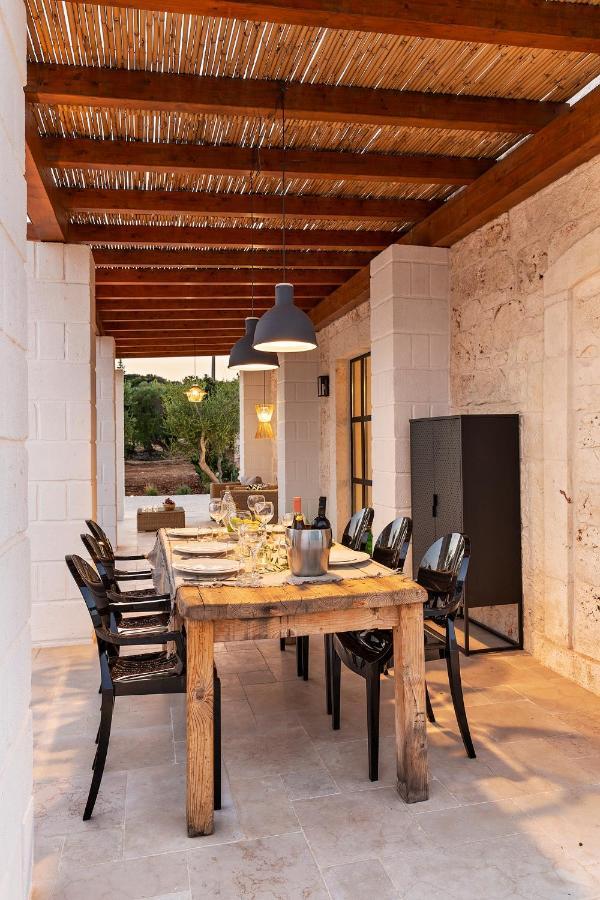 Vilaa Isa Beautiful Villa And Trullo In Остуни Екстериор снимка